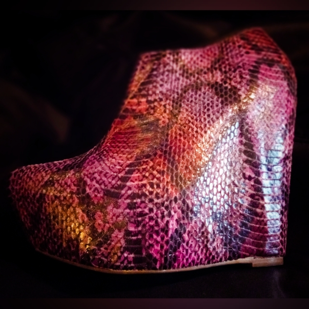 Jeffrey Campbell Zoe Snake Bootie (7.5)